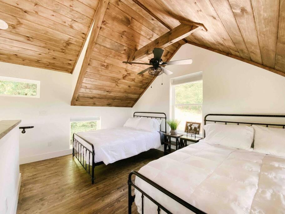 Cozy Smoky Mountain Tiny House Apartment Пиджен Фордж Екстериор снимка